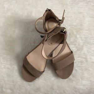 NWT Kenneth Cole Reaction Late Vibe Sandal Nude